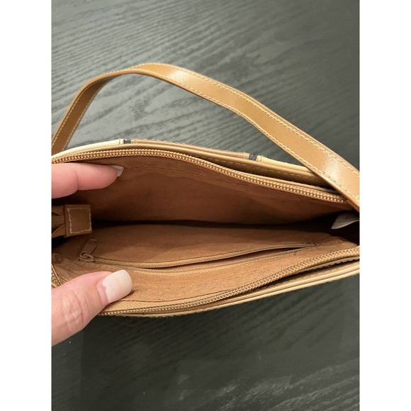 Vintage Women’s Faux Leather Brown/Tan Handbag - Picture 4 of 6